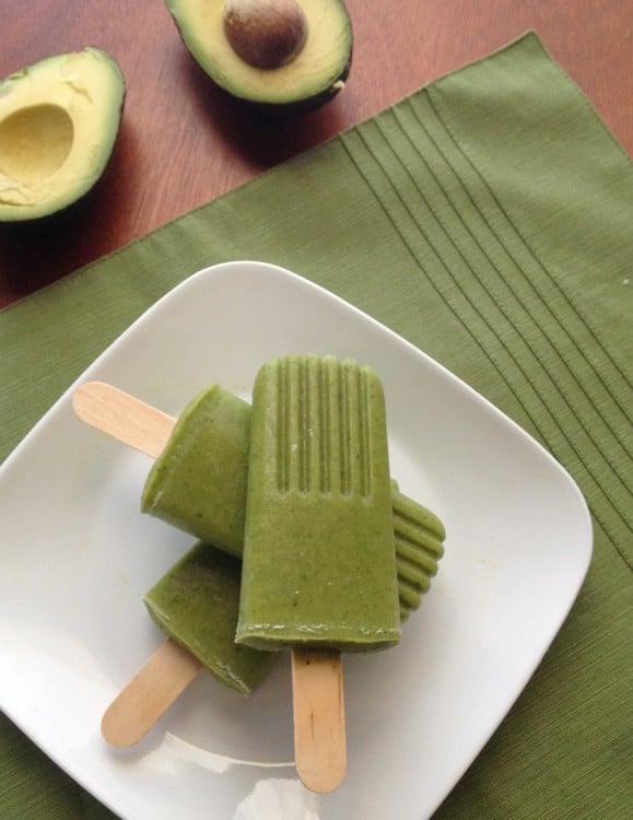 https://healthynibblesandbits.com/wp-content/uploads/2014/03/green-smoothie-popsicle.jpg