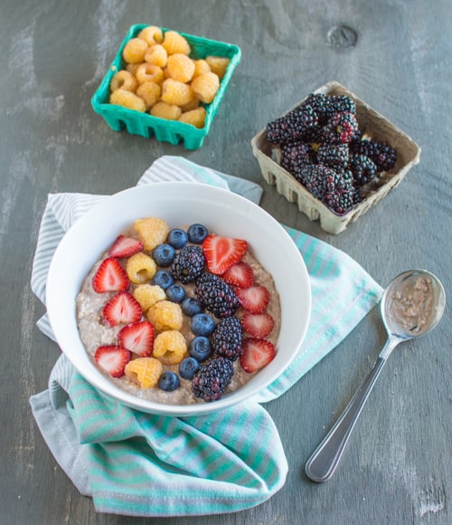 Chocolate Overnight Oats with Berries