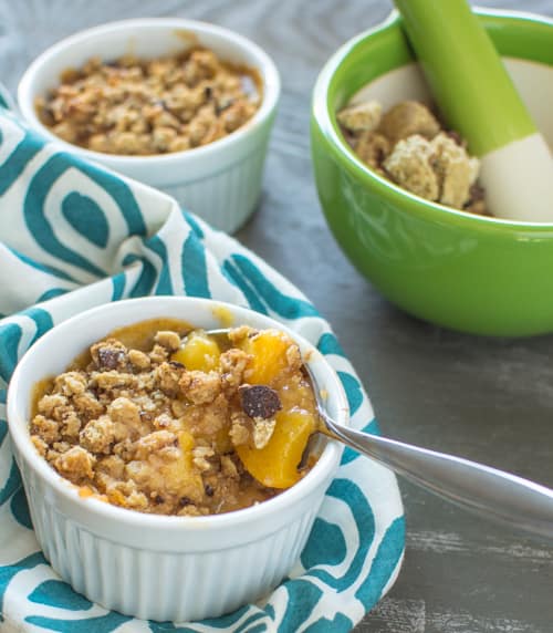 Peach Crumble For Two | healthynibblesandbits.com