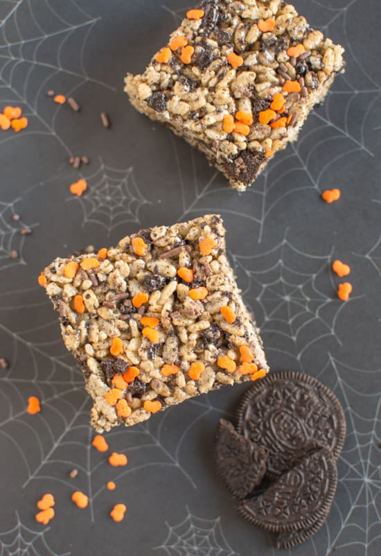 Pumpkin Spice Rice Krispies with Oreos | healthynibblesandbits.com