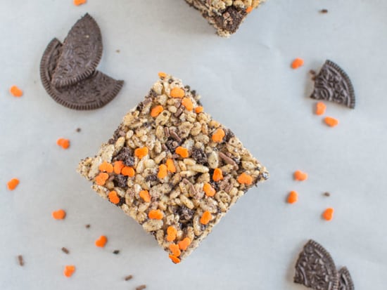 Pumpkin Spice Rice Krispies with Oreos | healthynibblesandbits.com