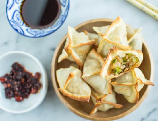 Wontons de camarones tailandeses al horno | healthynibblesandbits.com