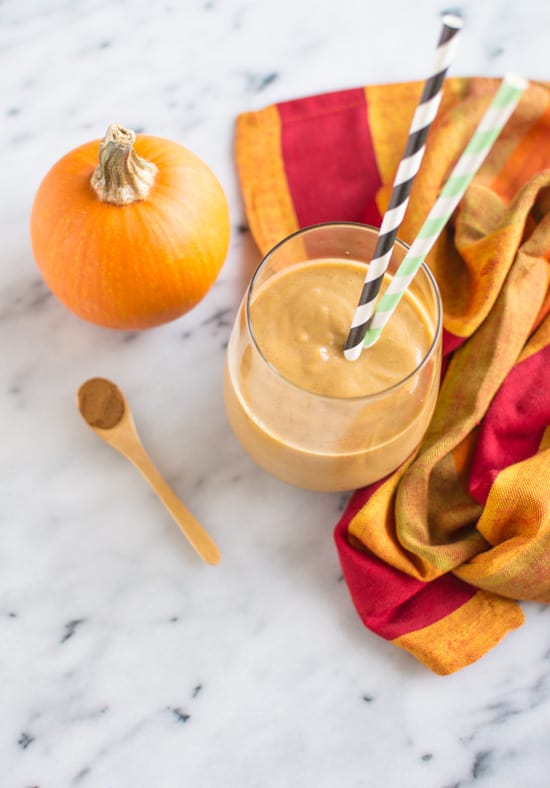 A delicious and satisfying Pumpkin Banana Smoothie! | healthynibblesandbits.com #vegan