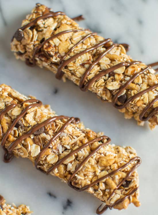 Amazing chewy Vegan Chocolate Coconut Snack Bars | healthynibblesandbits.com