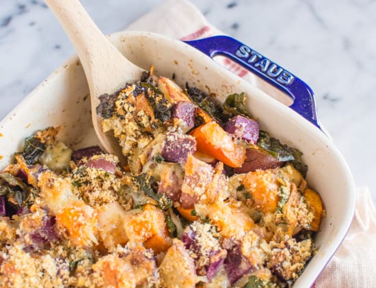 Cheesy Potato Kale Bake| healthynibblesandbits.com #glutenfree