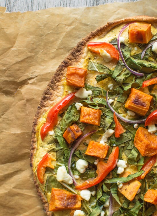 Vegetarian Tandoori Naan Pizza | healthynibblesandbits.com #healthy