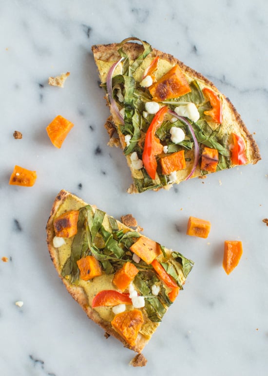 Vegetarian Tandoori Naan Pizza | healthynibblesandbits.com #healthy