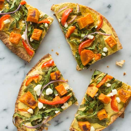 Vegetarian Tandoori Naan Pizza | healthynibblesandbits.com #healthy