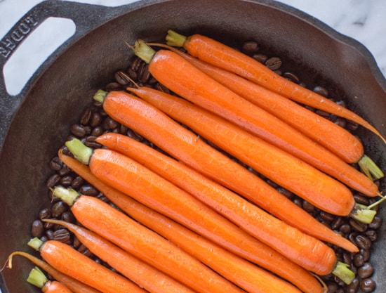 Coffee and Maple Roasted Carrots | healthynibblesandbits.com