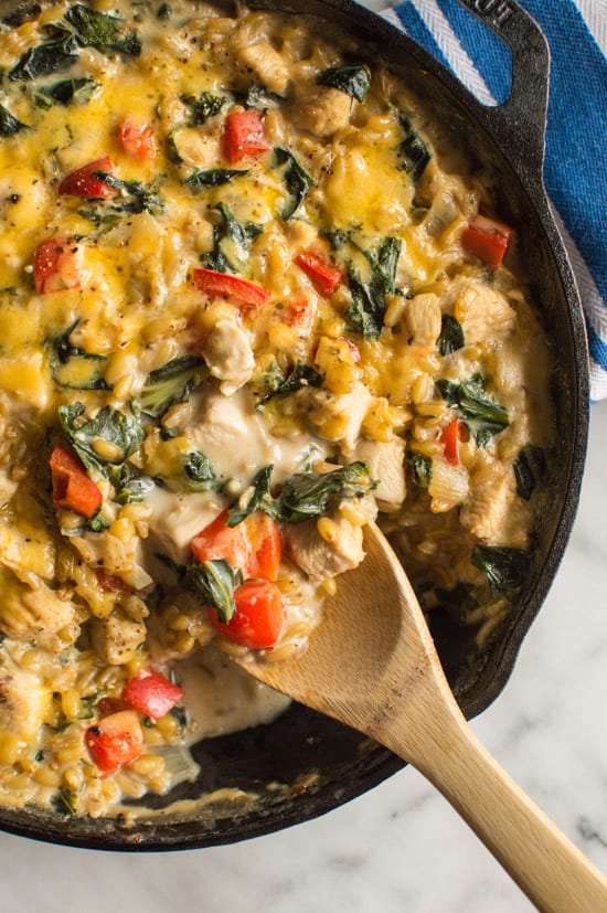 We've all had chicken and rice before, but have you every tried chicken and kamut...in a casserole? This is one protein-packed dish! | healthynibblesandbits.com