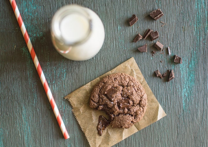 Double Chocolate Almond Cookies - they're crisp on the outside and soft like brownies on the inside! | healthynibblesandbits.com