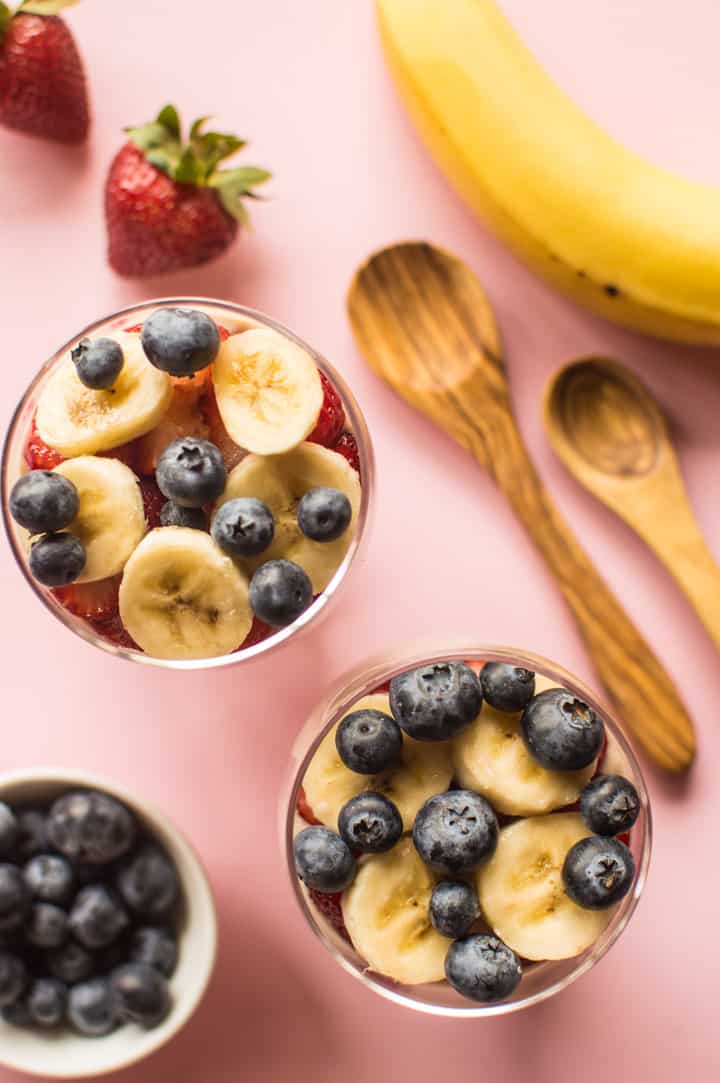 Vegan Tofu Banana Cream Pie - delicious, creamy pie with an easy prep! | healthynibblesandbits.com