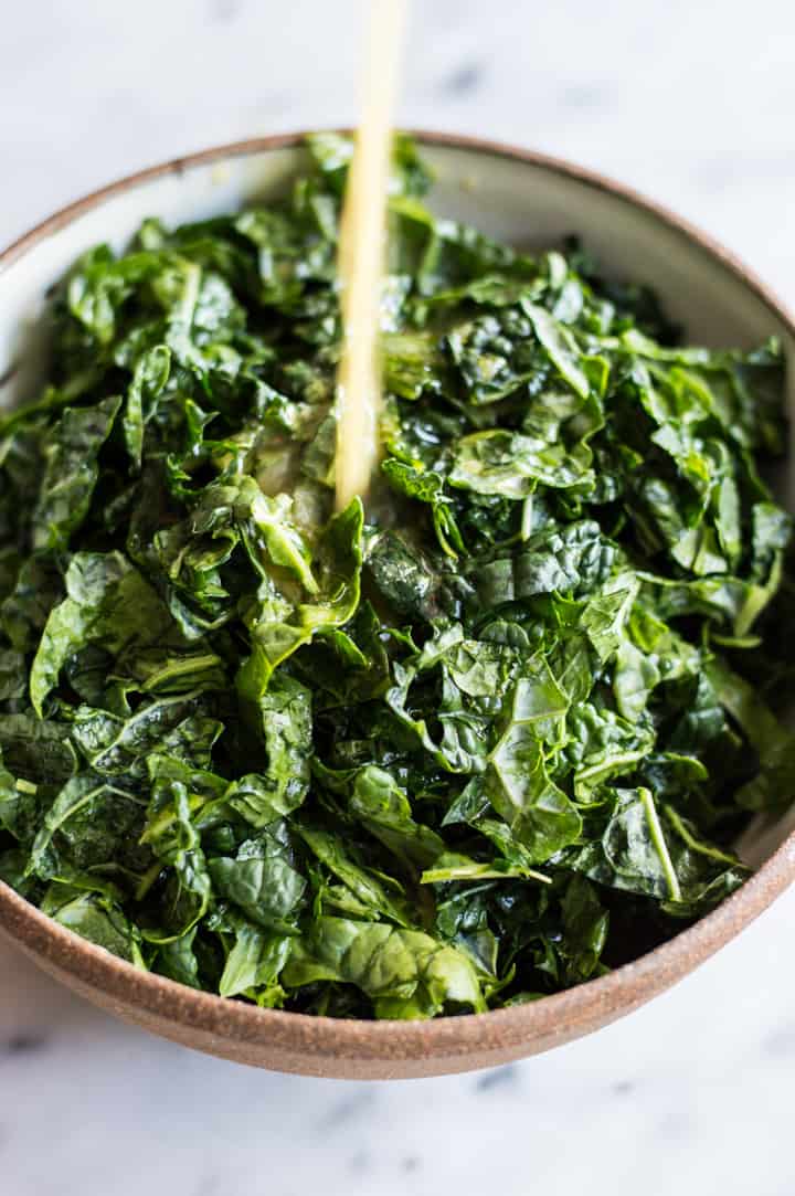 Kale Salad with Fried Tofu and Miso Ginger Dressing - an easy vegan salad with asian flavors | healthynibblesandbits.com