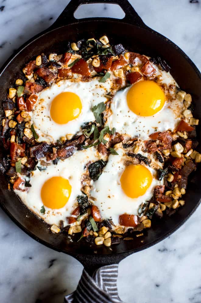 The Everything Fried Egg Breakfast - an easy and healthy weekend breakfast that is ready in 30 minutes! | healthynibblesandbits.com