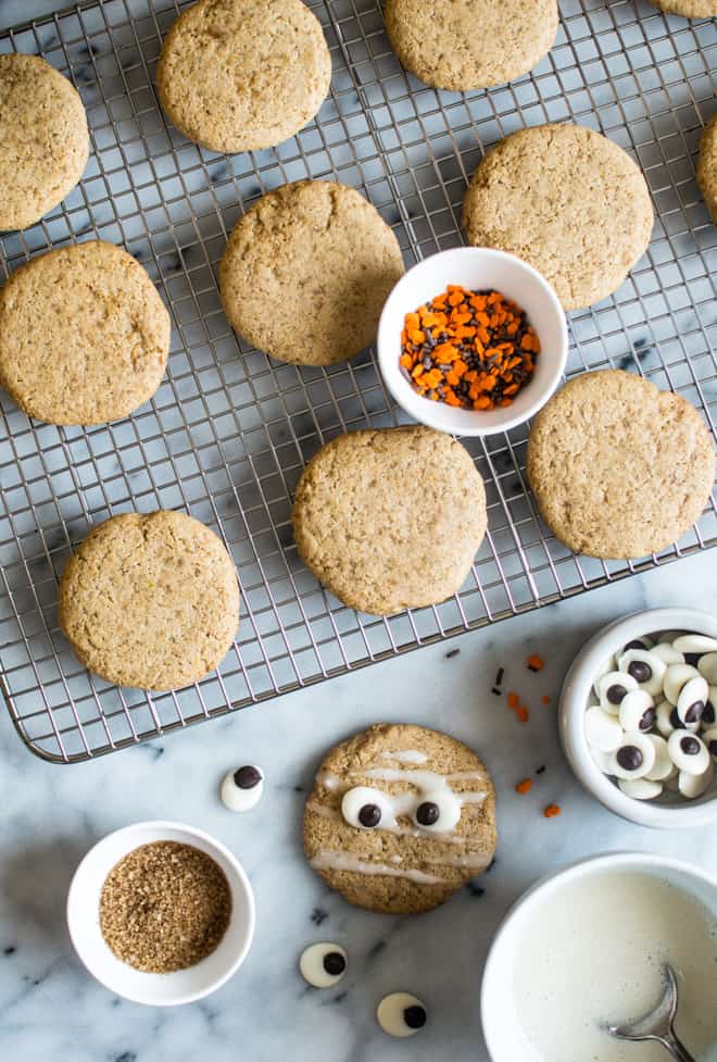 Vegan Spiced Butternut Squash Sugar Cookies - these easy gluten-free cookies are great for Halloween! | healthynibblesandbits.com