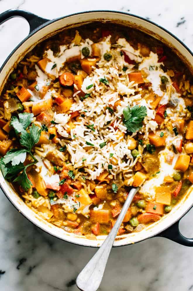 Vegan Mulligatawny - a hearty, curried soup that is perfect for cold winter nights | by Lisa Lin of healthynibblesandbits.com