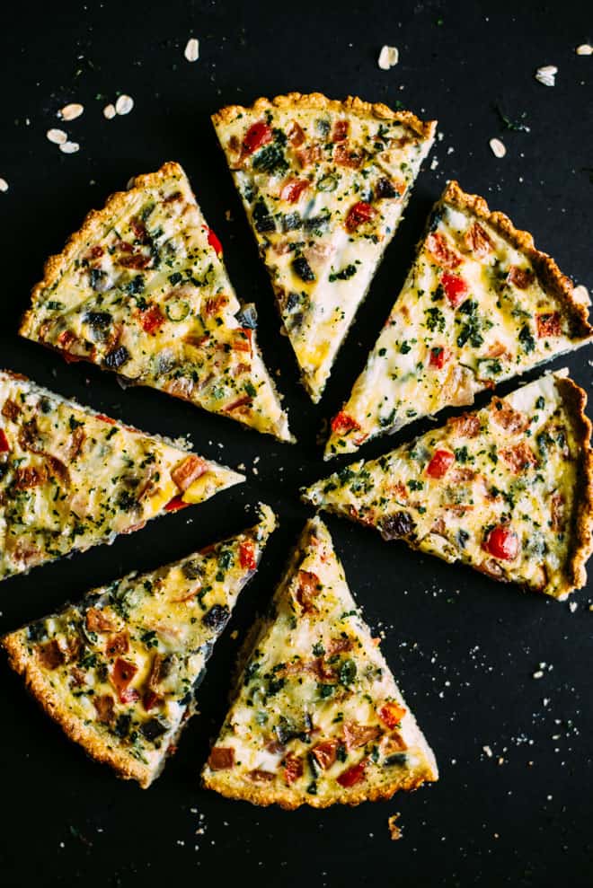 Mexican Quiche with Oat and Almond Crust - this healthy quiche is filled with Mexican flavors and an easy press-in oat and almond crust! by Lisa Lin of healthynibblesandbits.com