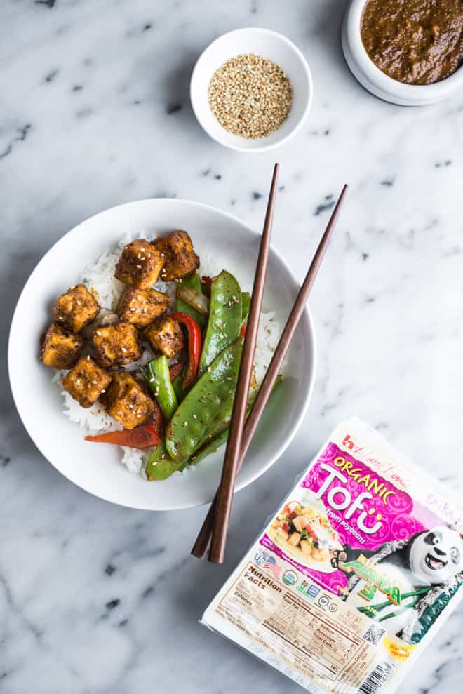 Jamaican Jerk Tofu Stir Fry - easy vegan meal that is full of spice! by Lisa Lin of healthynibblesandbits.com