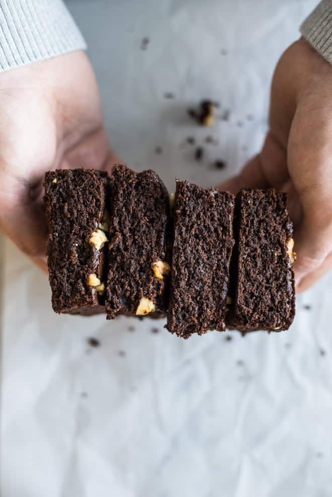 Spiced Paleo Brownies - super easy dessert that's naturally sweetened and gluten free! by Lisa Lin of healthynibblesandbits.com