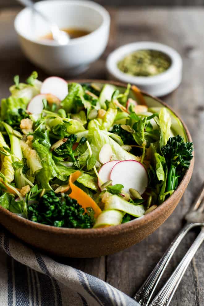 Spring Salad with Lemongrass Vinaigrette - a delicious zingy vegan appetizer! by @healthynibs