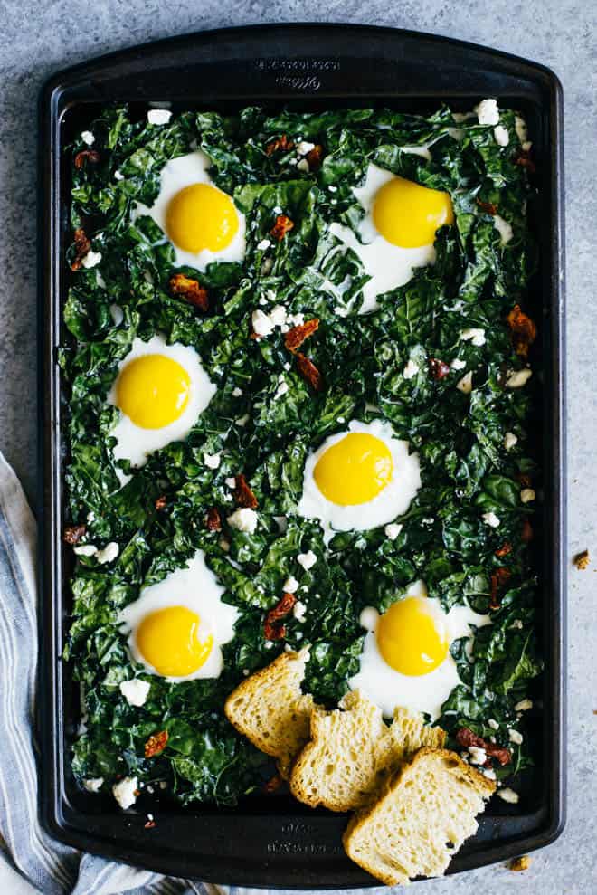 Kale & Egg Bake - a simple gluten-free breakfast ready in just 20 minutes! by @healthynibs