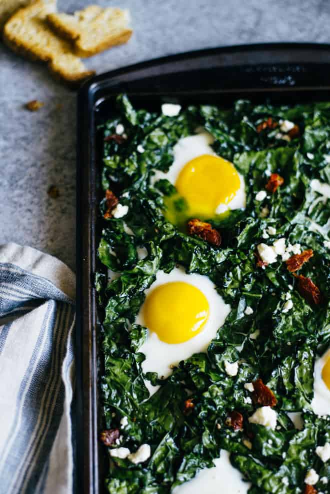 Kale & Egg Bake - a simple gluten-free breakfast ready in just 20 minutes! by @healthynibs