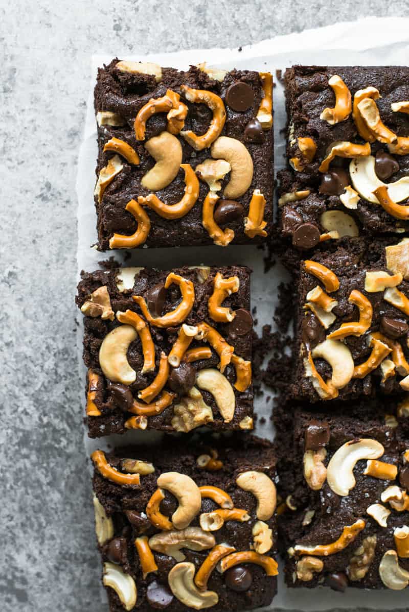 Gluten-Free Brownies Recipe - gluten-free brownies topped with salted pretzels, cashews and chocolate chips!