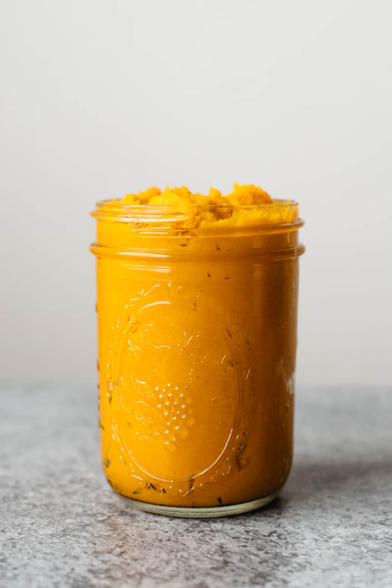 How to Make Butternut Squash Puree - here is a simple way to make butternut squash puree at home! by @healthynibs