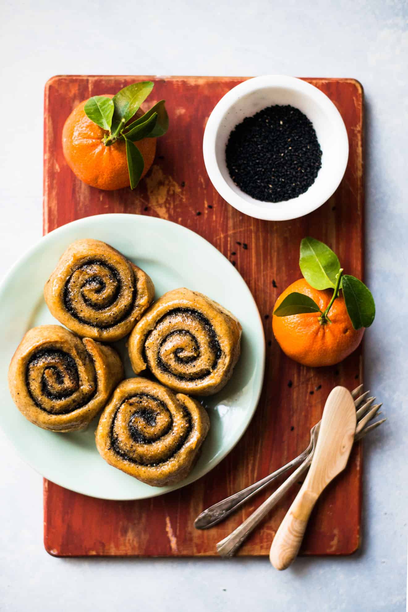 Vegan Black Sesame Rye Rolls - these light, fluffy rye rolls are easy to make and they contain much less sugar and butter than traditional rolls!