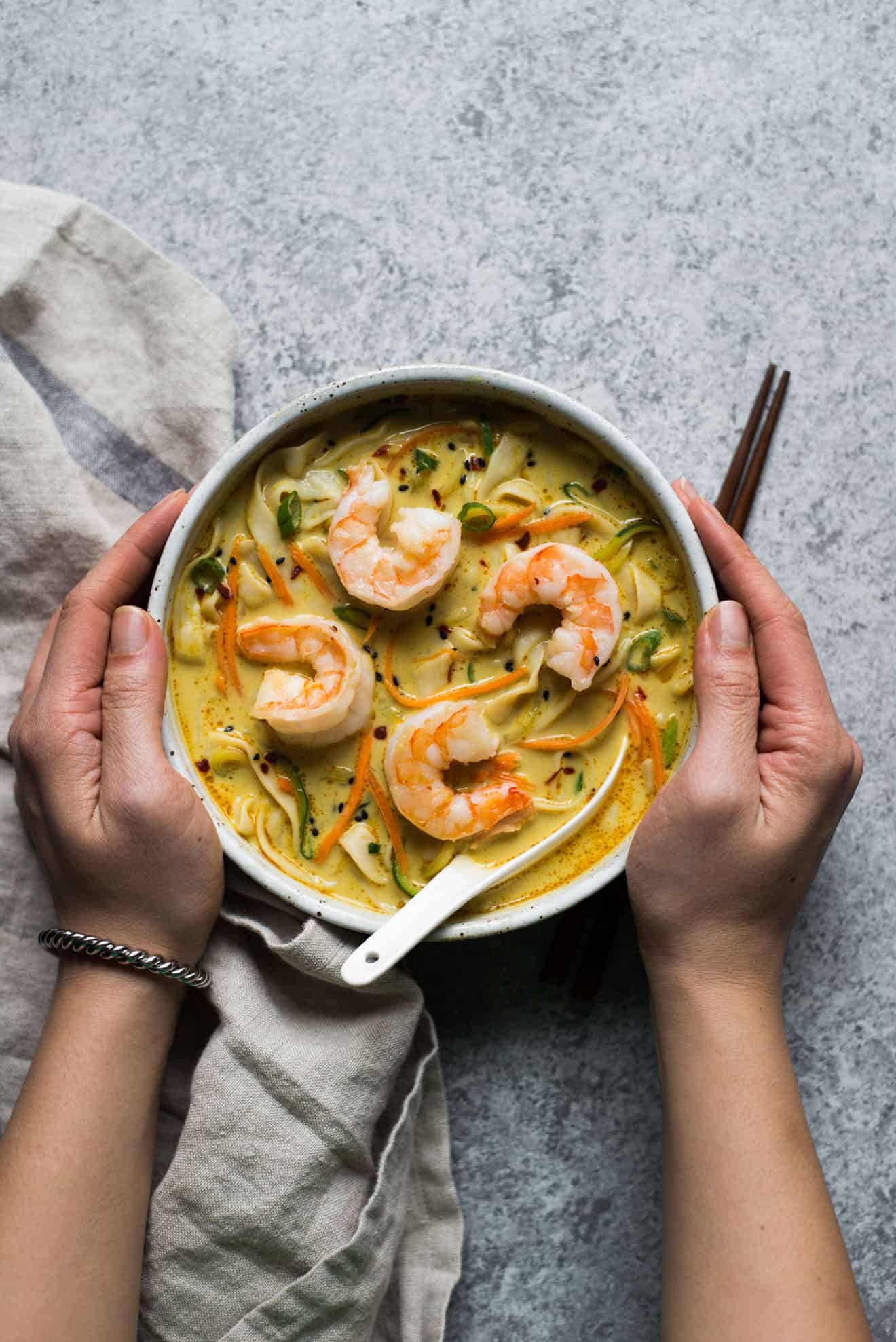 Yellow Curry Noodles with Tofu Shirataki - a low carb, healthy curry noodle soup that is great for weeknights!