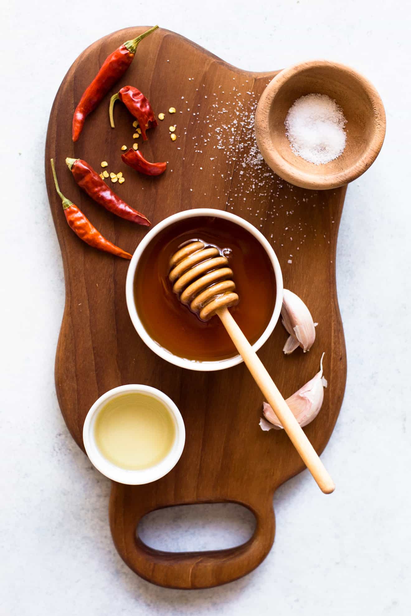 A healthier sweet chili sauce recipe made with honey. It takes less than 10 minutes to prepare and it's great for stir fries or as a dipping sauce for appetizers!