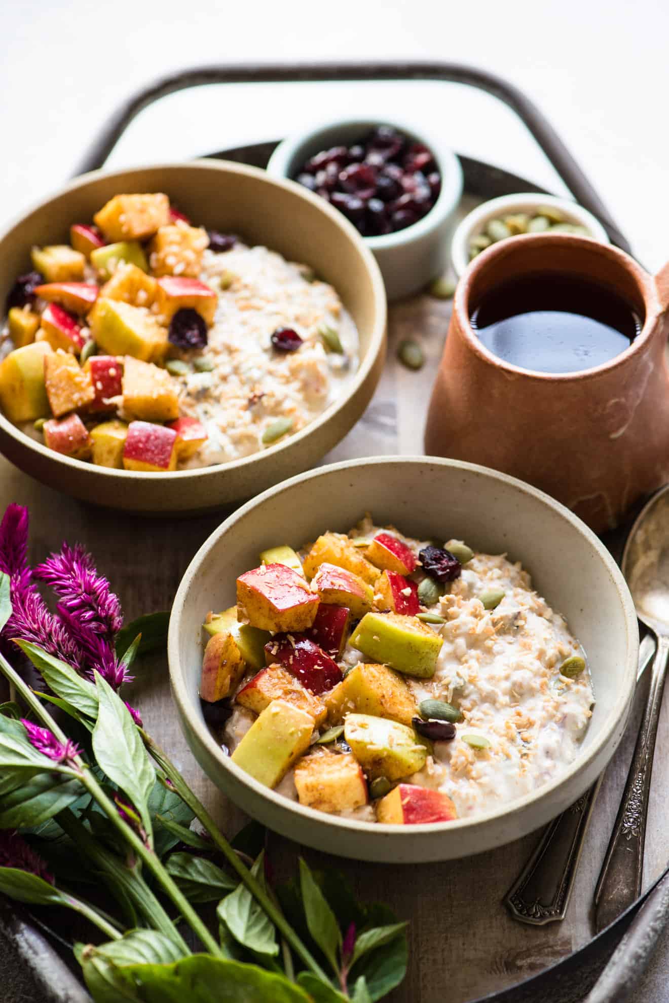 HEALTHY Cinnamon & Cardamom Apple Muesli - an easy breakfast that's perfect for weekdays! #healthy #glutenfree #breakfast #mealplanning