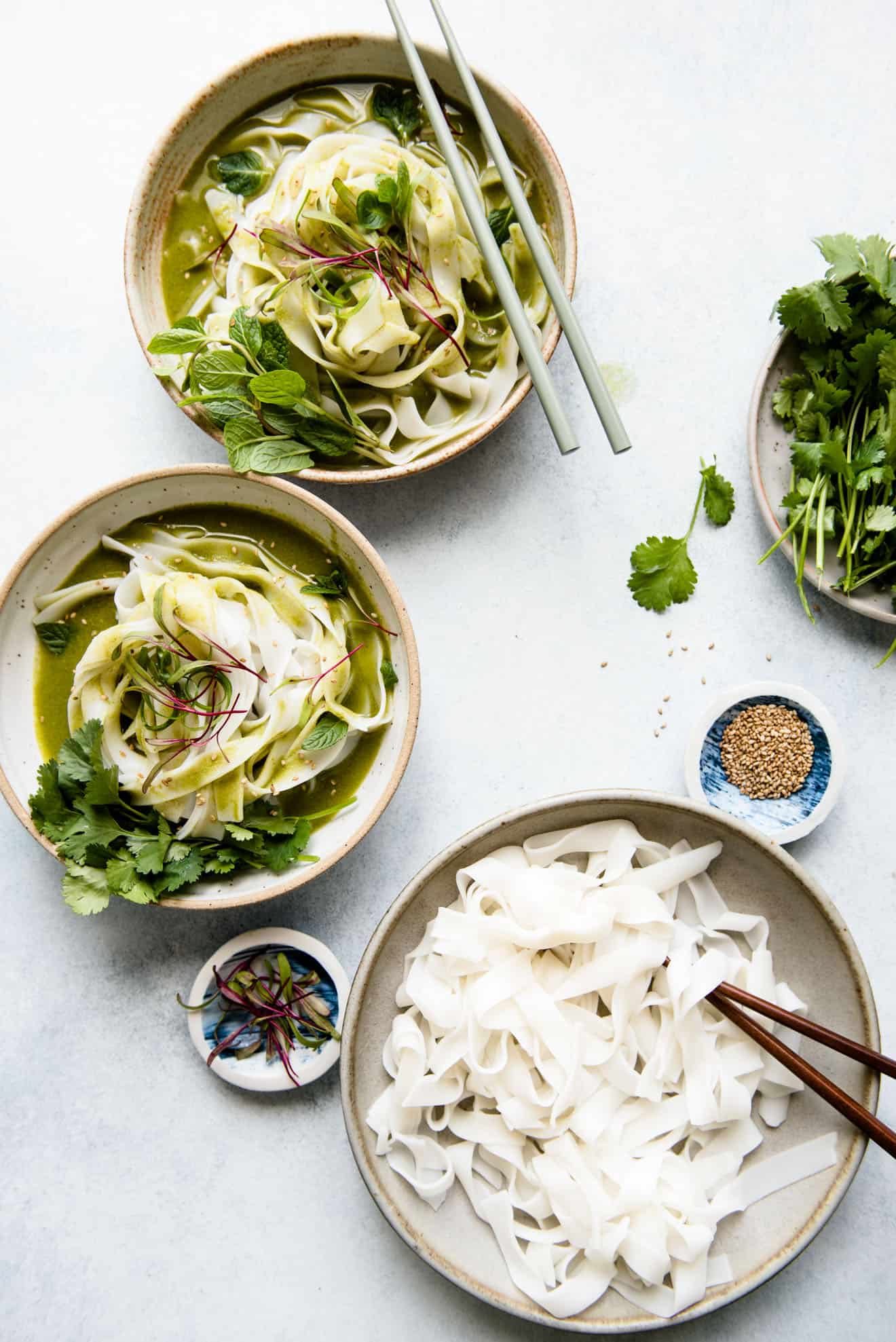 Easy Green Curry Noodles - ready in under 20 minutes and made with less than 10 ingredients!