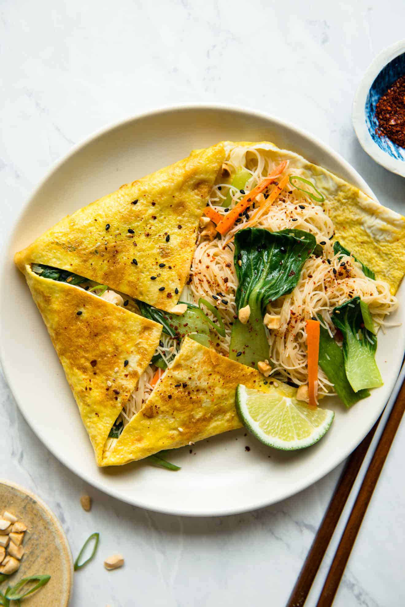 egg-wrapped-stir-fry-noodles-healthy-nibbles-by-lisa-lin