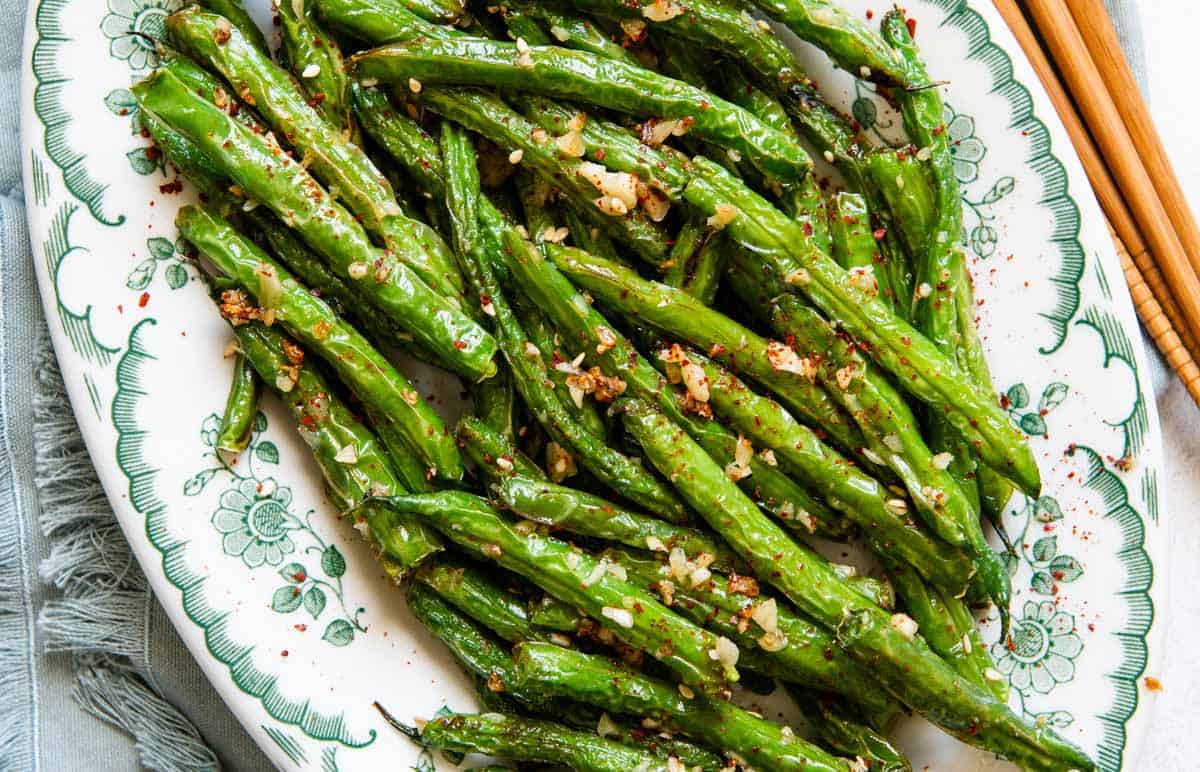 Chinese Garlic Green Beans (with video!)  Healthy Nibbles by Lisa Lin by  Lisa Lin