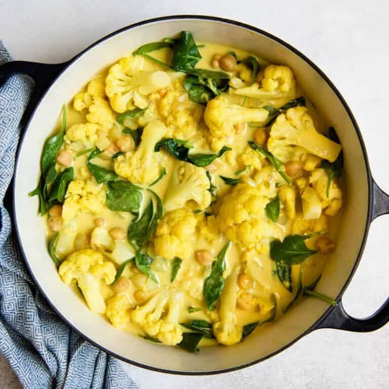 Vegan Cauliflower Curry with Chickpeas & Spinach | Healthy Nibbles by ...
