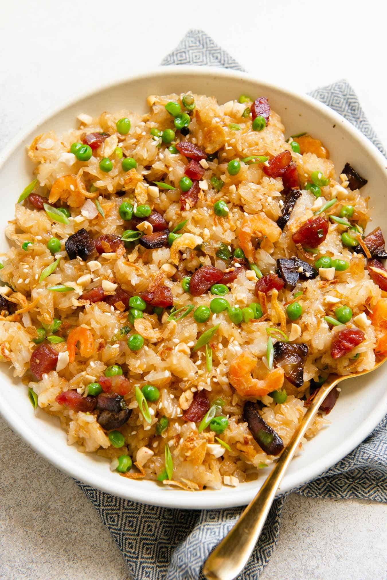 https://healthynibblesandbits.com/wp-content/uploads/2020/04/Instant-Pot-Sticky-Rice-3.jpg