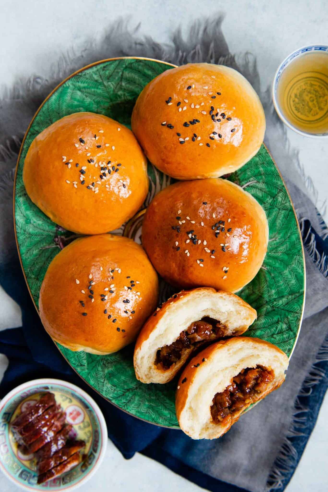 Baked Char Siu Bao (叉燒麵包, BBQ Pork Buns, Cha Siu Bao) | Lisa Lin