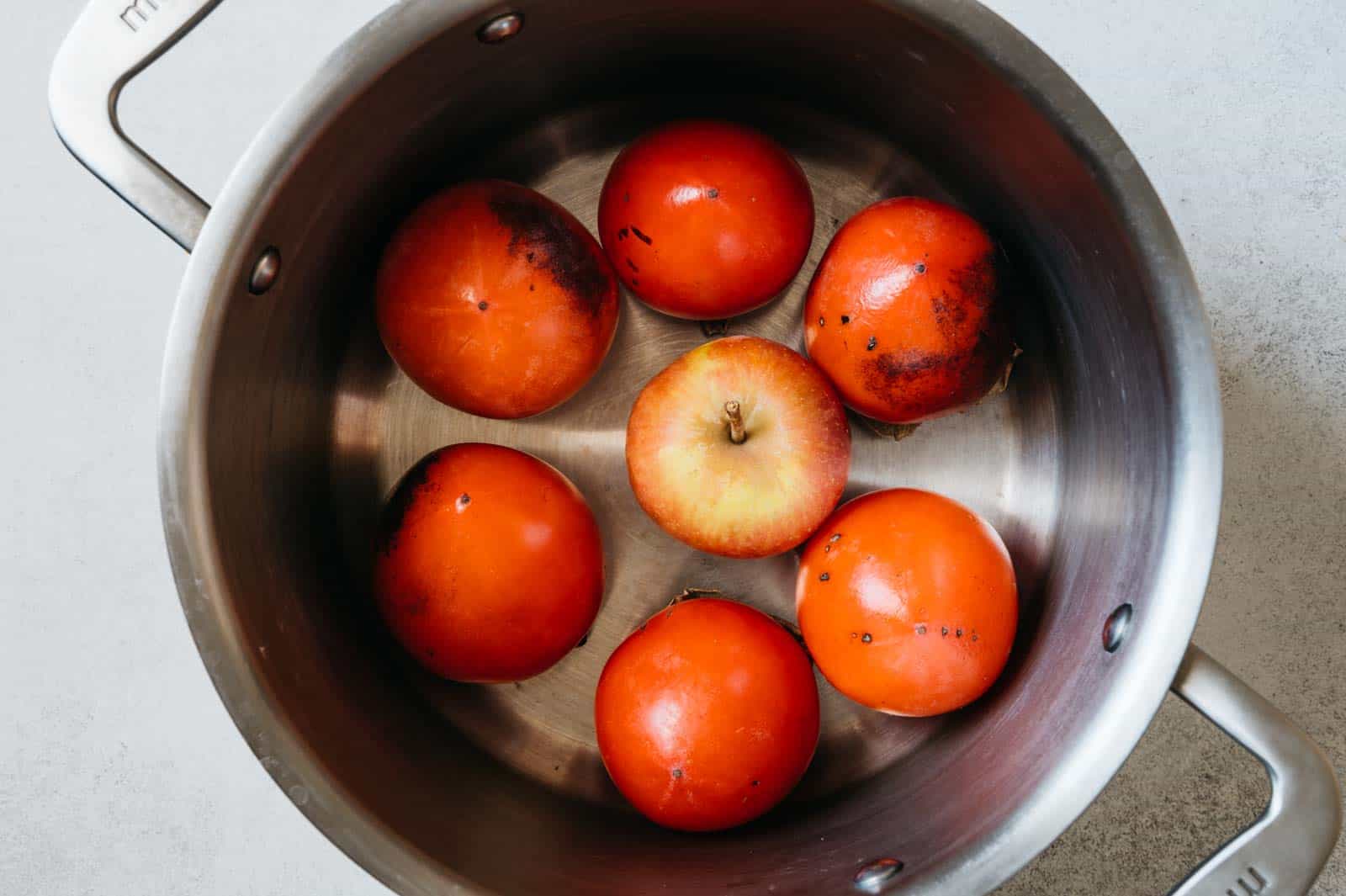 Ripening persimmons