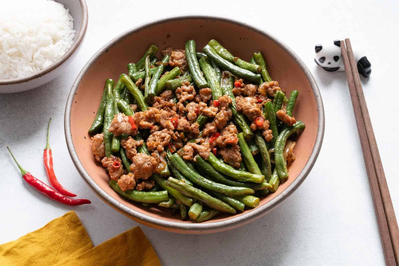 Stir fried long beans with pork